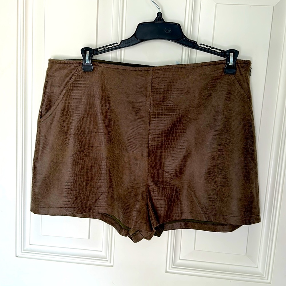 Faux snake skin brown shorts NWT